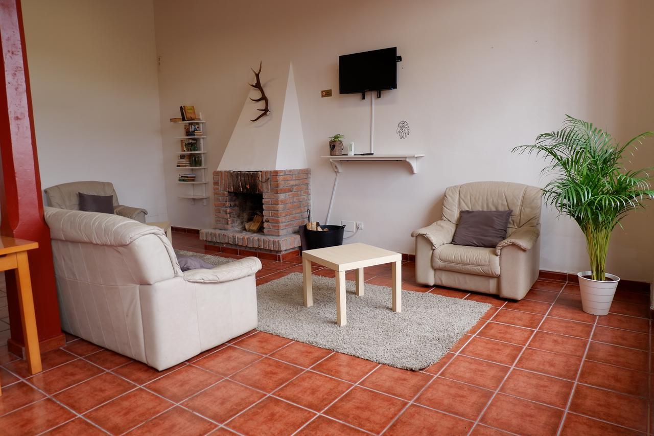 Albergue Familiar De Pintueles Pilona Luaran gambar